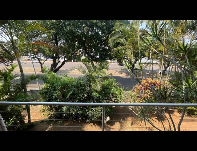 2 BEDROOM APARTMENT FOR SALE IN ESSENWOOD